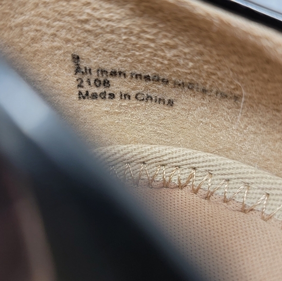 Christopher & Banks | Black Patent Round Toe Heels Size 9 - Picture 3 of 8